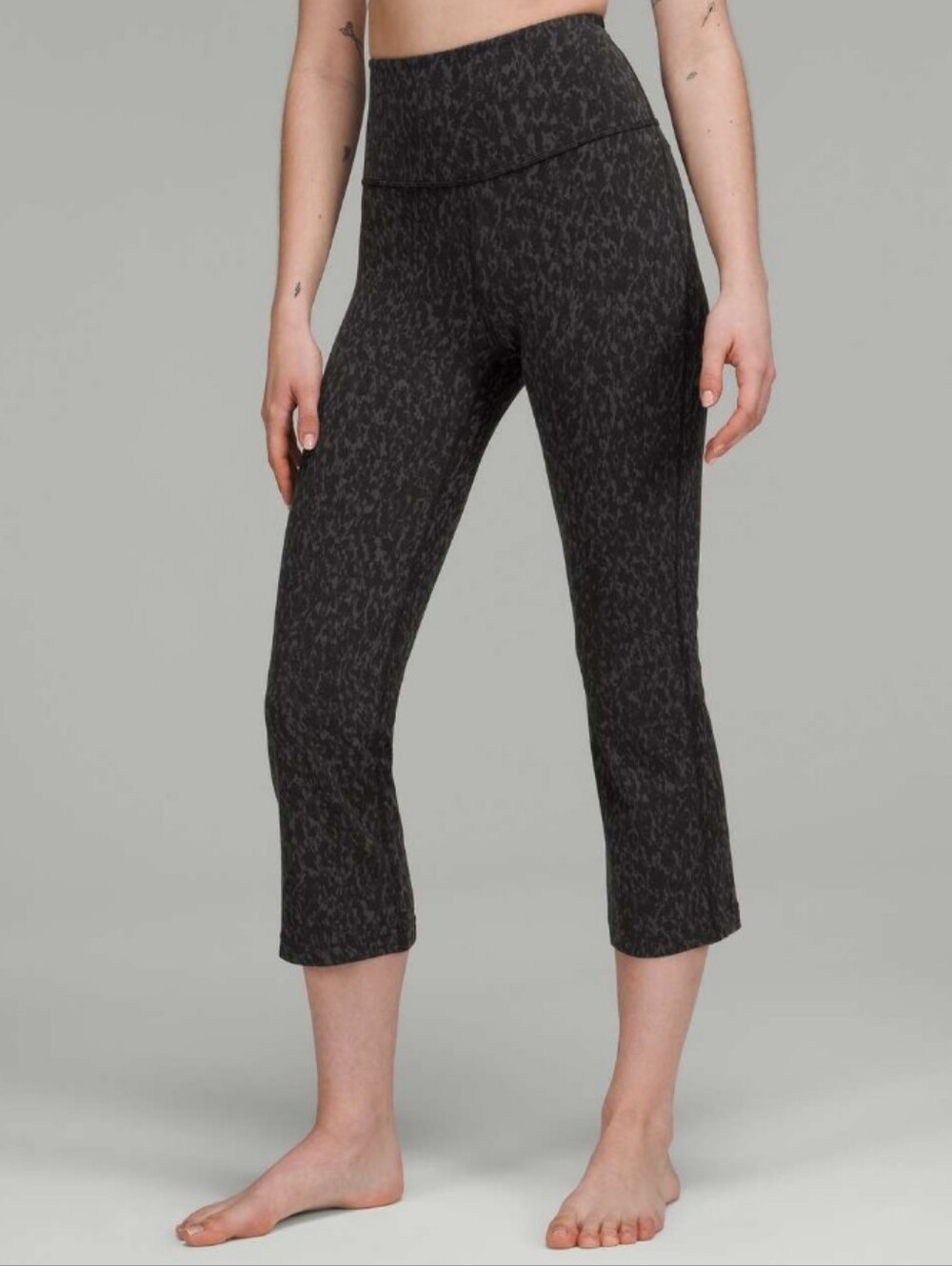 Lululemon Groove Super-High-Rise Crop 23" Leopard Camo Deep Coal Multi Size 6
